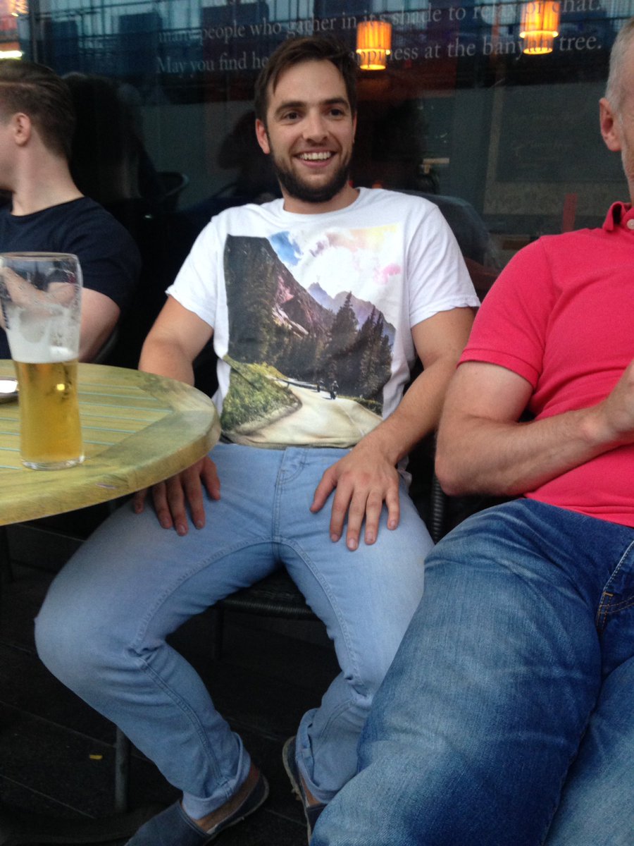 MatKnutton's tweet photo. @nqterrace @benji_harris tell him to put the shorts back on! https://t.co/kEK0fnZxkt