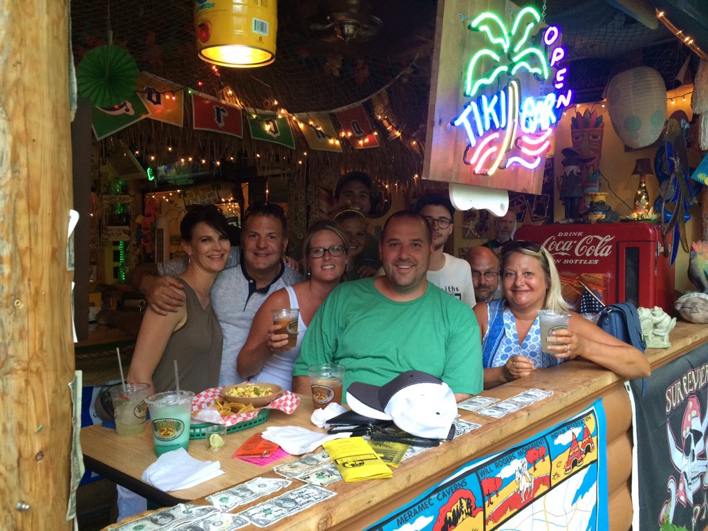 milyhudson's tweet photo. Last day of vaca  #drinkup #familyreunion2016 @taylor_quella https://t.co/TLMWTlJ2mg
