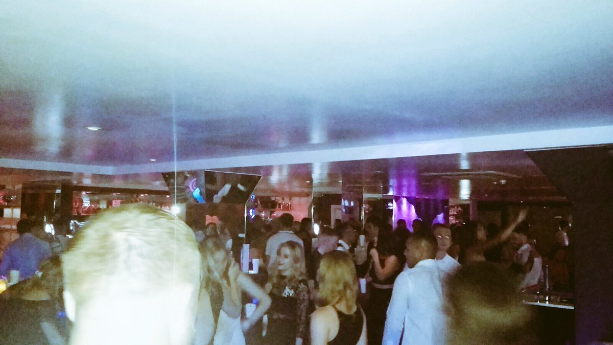 kingdom_bar's tweet photo. #KingdomSaturday going strong til' 3am.
Every Saturday π₯π₯ https://t.co/hSg2W5NUwq