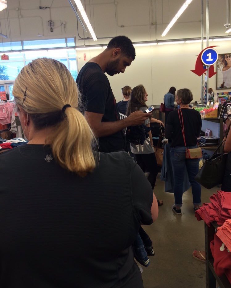 LegionHoops's tweet photo. What's Tim Duncan up to after retirement? Shopping at Old Navy. (pic via @TheMavsQueen) https://t.co/NZRw6GMiox