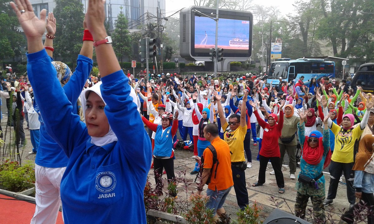 rsprotinsulu's tweet photo. Senam Asma #BAKSOS #HUTKE5ARSABAPI #RSPR #CFDDAGO https://t.co/7hzB6te0UJ