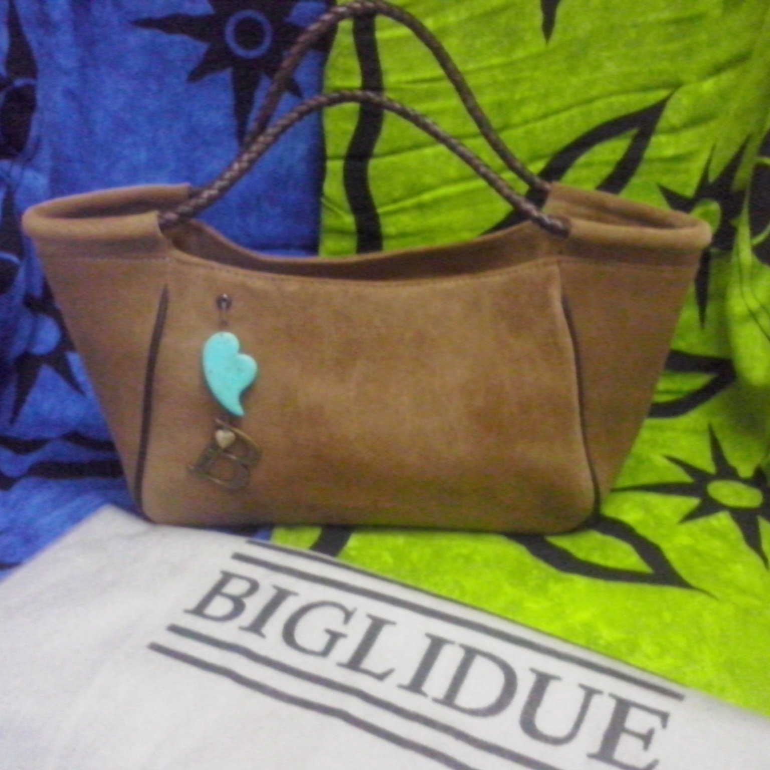 Mitones llegar partido Republicano FABIOLA GONZÁLEZ on Twitter: "SE VENDE CARTERA BIGLIDUE ORIGINAL DE CUERO, MARRÓN, USADA UNA VEZ, CON BOLSA GUARDAPOLVO #Caracas #Venezuela #ccs https://t.co/YB8R9T65JQ" / Twitter Mitones llegar partido Republicano FABIOLA GONZÁLEZ on Twitter: "SE VENDE CARTERA BIGLIDUE ORIGINAL DE CUERO, MARRÓN, USADA UNA VEZ, CON BOLSA GUARDAPOLVO #Caracas #Venezuela #ccs https://t.co/YB8R9T65JQ" / Twitter