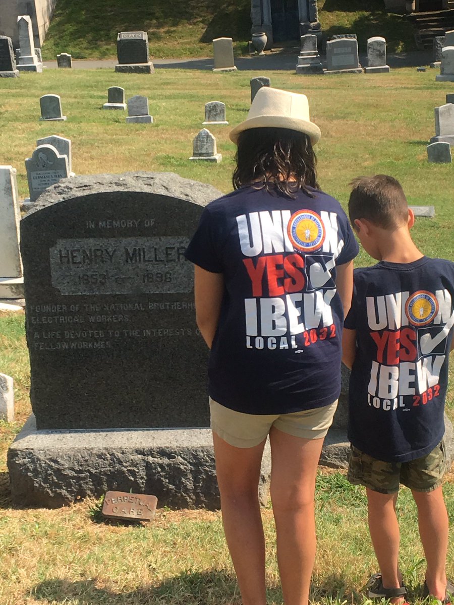 murtagh2032's tweet photo. Teach them young. #IBEWFamily @NBEWMuseum @IBEW3RDDISTRICT https://t.co/kF5990izcx