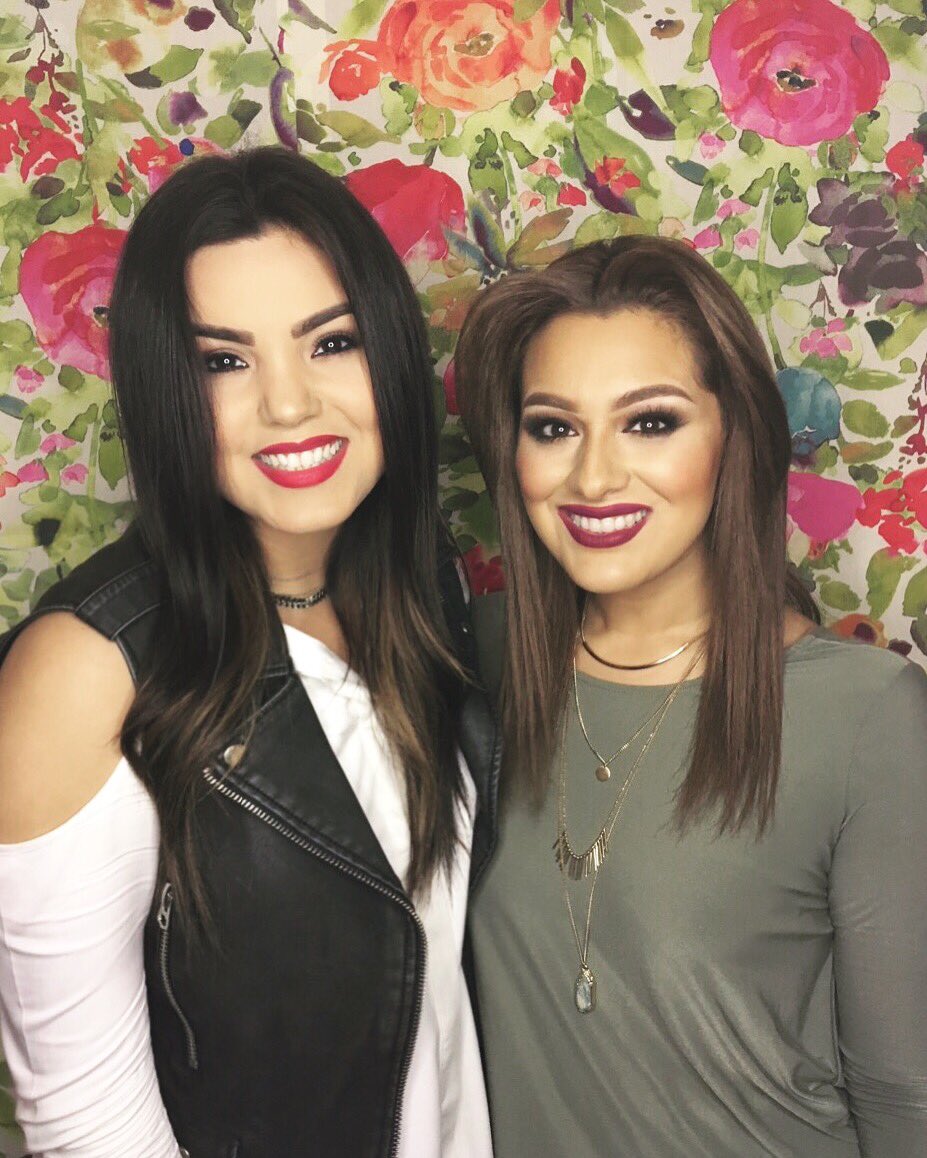 EuniceRodriguez's tweet photo. @MayraVAlvarez took us in last night! Worship was beautiful! Thank you my sweet friend! Such an honor! #alive16 https://t.co/k2r5lTT9Or