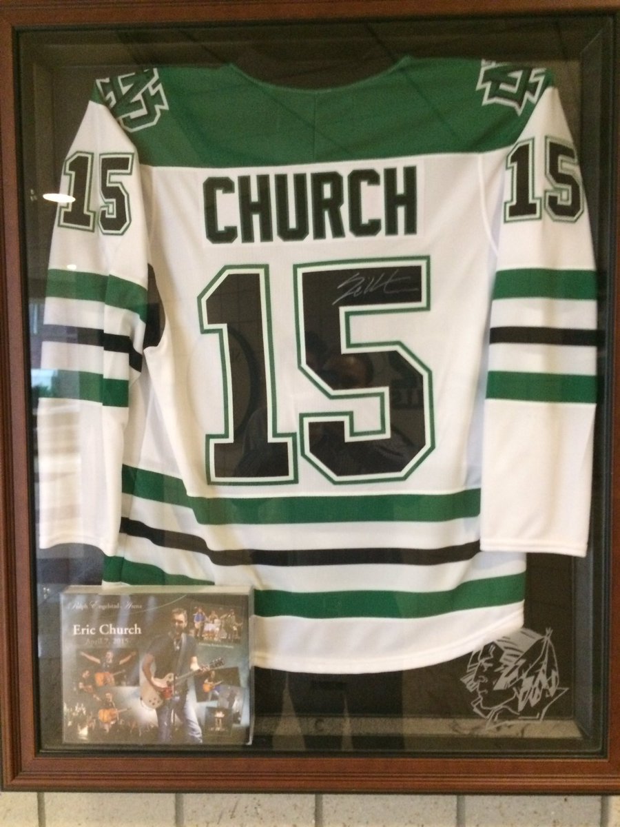 DanielJ1922's tweet photo. @ericchurch Still got the Jersey hung up for you at the #Ralph https://t.co/sZXIFX8flH