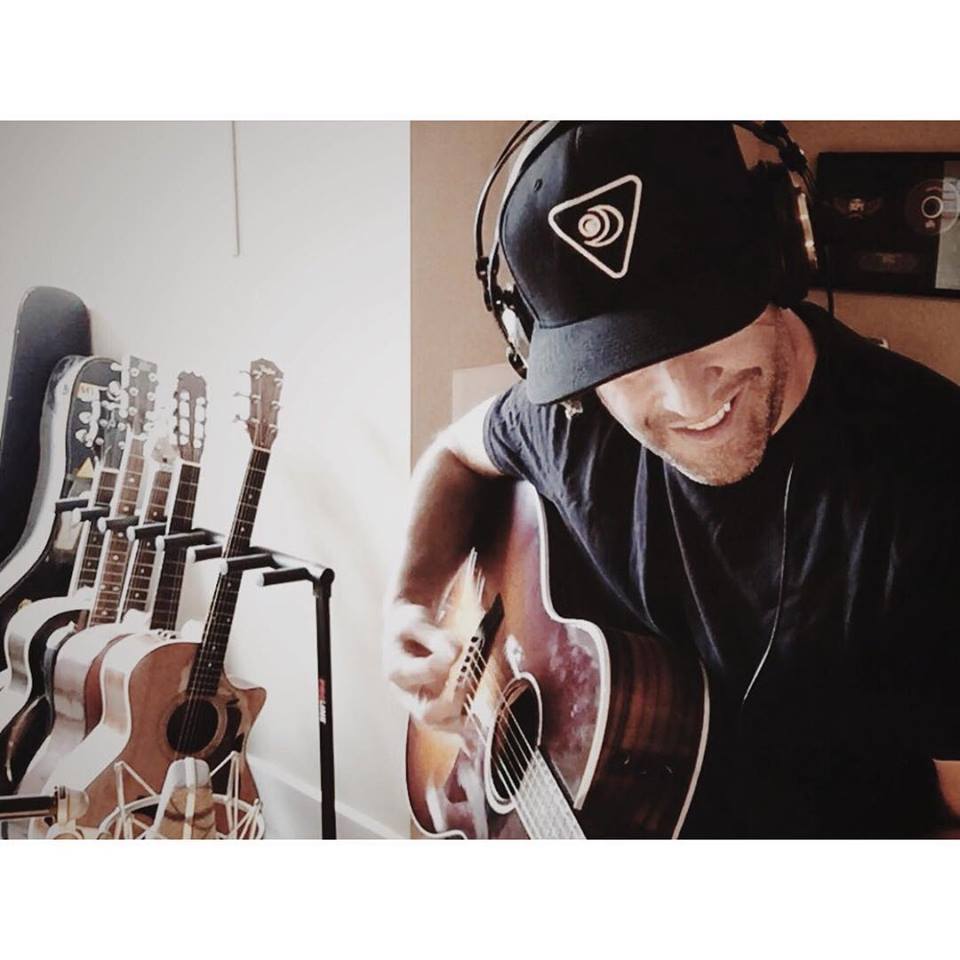 We have Singer/Songwriter?Loop Artist <a href="/rpimusic/">RPI Music</a> here with us tonight starting at 8pm! Come hear some great music! 🎤😎