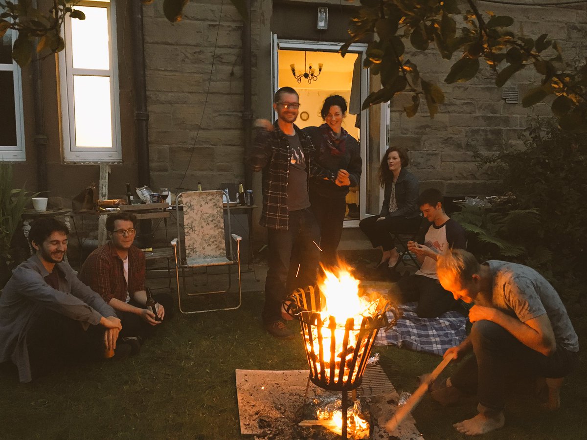 CMolinaSanchez's tweet photo. Not everything is going to be work :) #bbq @BatchelorLuke @DMHarkin @crossland_jo @VacasMadrid https://t.co/hqTpfoxGq4