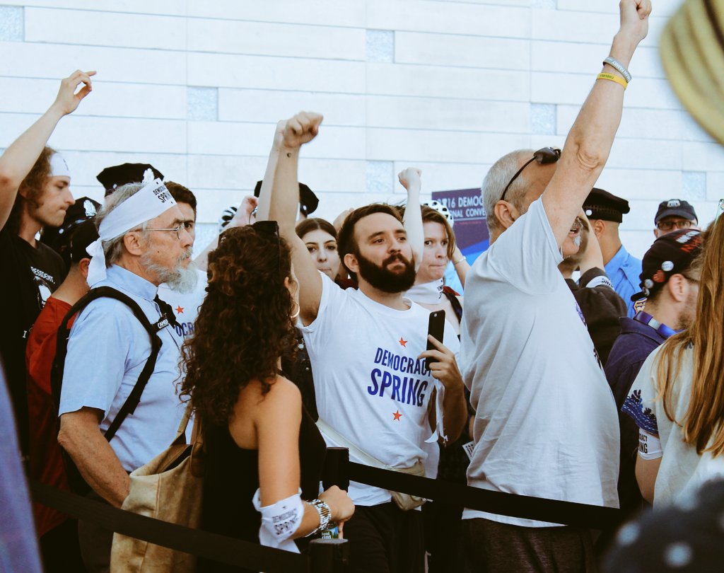 DemSpring's tweet photo. As @People4Bernie said, "if we get a minority report on ending #superdelegates, it will be because ppl organized." https://t.co/2zzl7r9hsI
