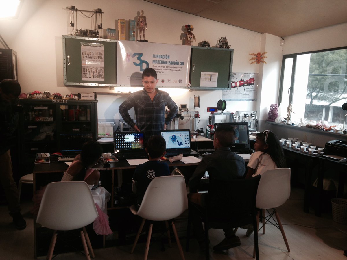 M3Dcolombia's tweet photo. @KidsHackDay con @C-innova @IDINetwork actividad lúdica para niños de @Enablethefuture @CanalCapital @bogohack https://t.co/RAGsG3Ccyx