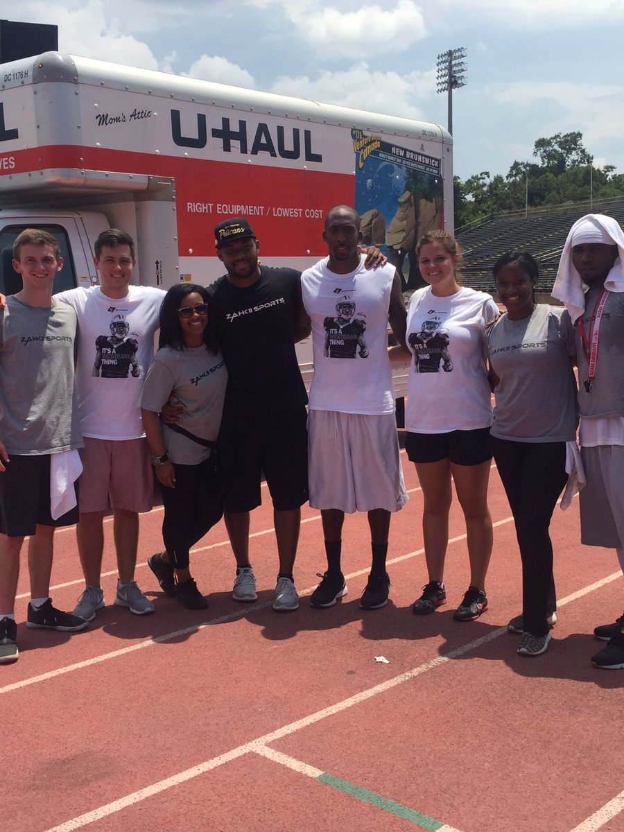 Team work makes the dream work! Thanks <a href="/ZahkiiSports/">Zahkii Sports™</a>, @alvianne_brule, and Bobbie for all you do!