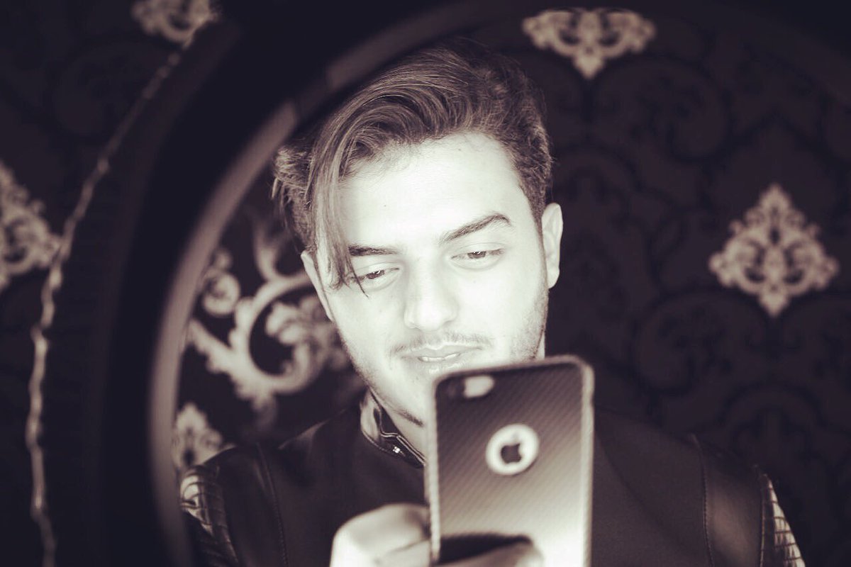 RaphaelJabbour1's tweet photo. Thank you for all your support ...انا بفرح بس شوف حماسكن و تعليقاتكن يا احلى عالم بالعالم #newrelease #soon https://t.co/W1ac951I1v