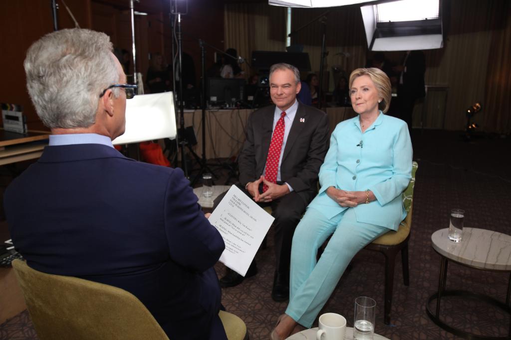 CoFGZeFWgAAg8gG.jpg:large