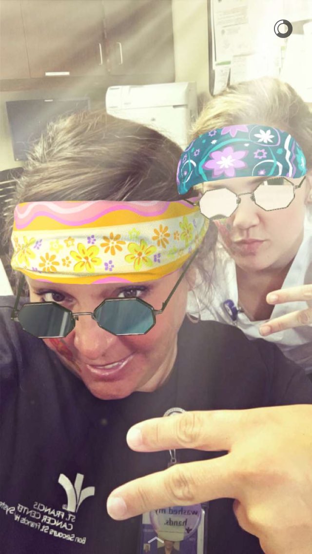 RobinWhitener's tweet photo. When you have amazing patients and coworkers and your 6th day in a row was great! I love my job! #oncnurses https://t.co/NpRiK1gInf