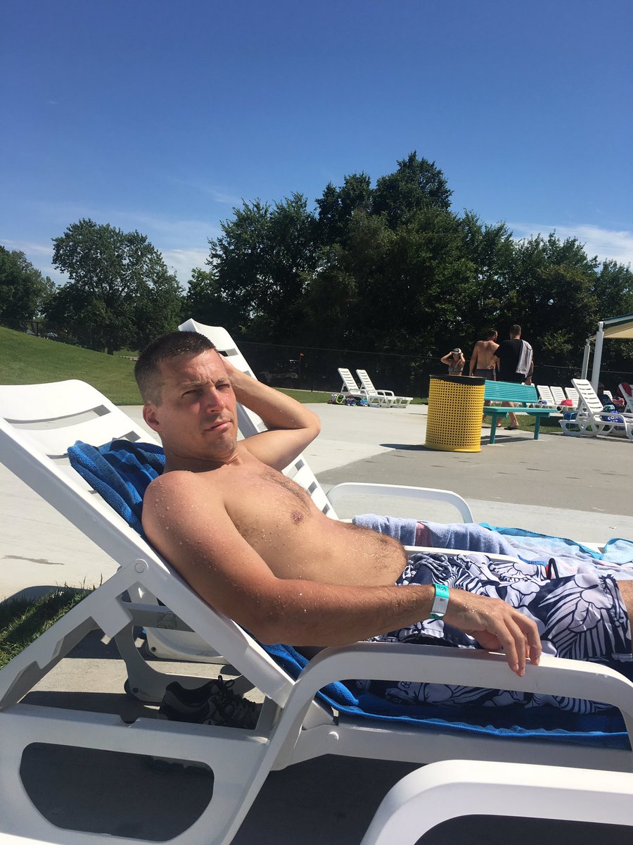 ItsCatBieber's tweet photo. My dad said 73 retweets and he'll do a belly flop off the high dive https://t.co/FV3bSiJHVm