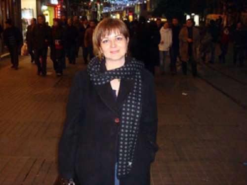 voxpoptr's tweet photo. '' Tehlikeli sayılmam artık ''
Didem Madak
8 Nisan 1970 - 24 Temmuz 2011
SAYGIYLA ANIYORUZ ! https://t.co/F7KdV4WIWR