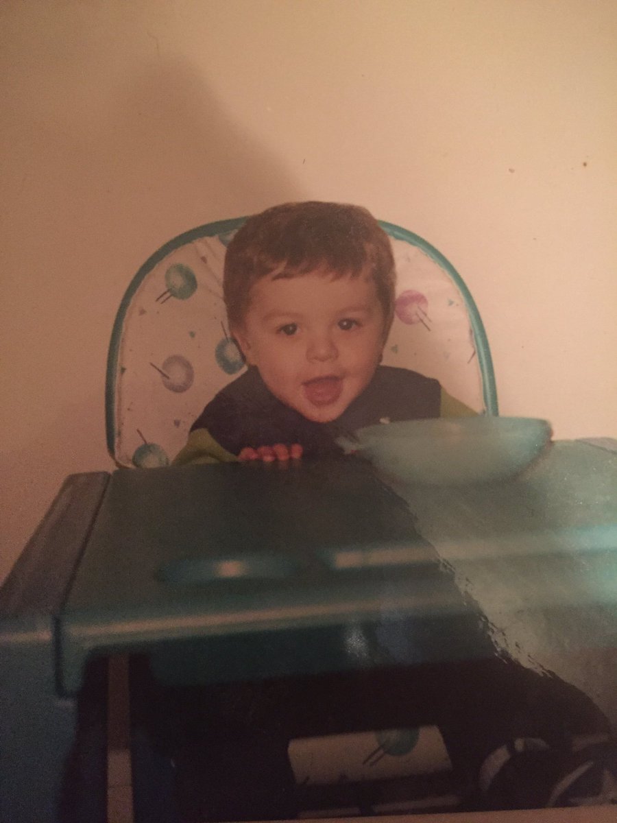 TheEnderProxy1's tweet photo. So in case I die in the next 5 hours I'ma leak a picture of baby me https://t.co/cnx0kuRvkQ