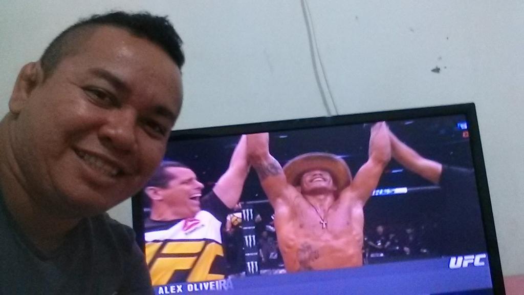 MarceloBrother2's tweet photo. @canalCombate ligado no UFC https://t.co/nb1Cf1wCkd