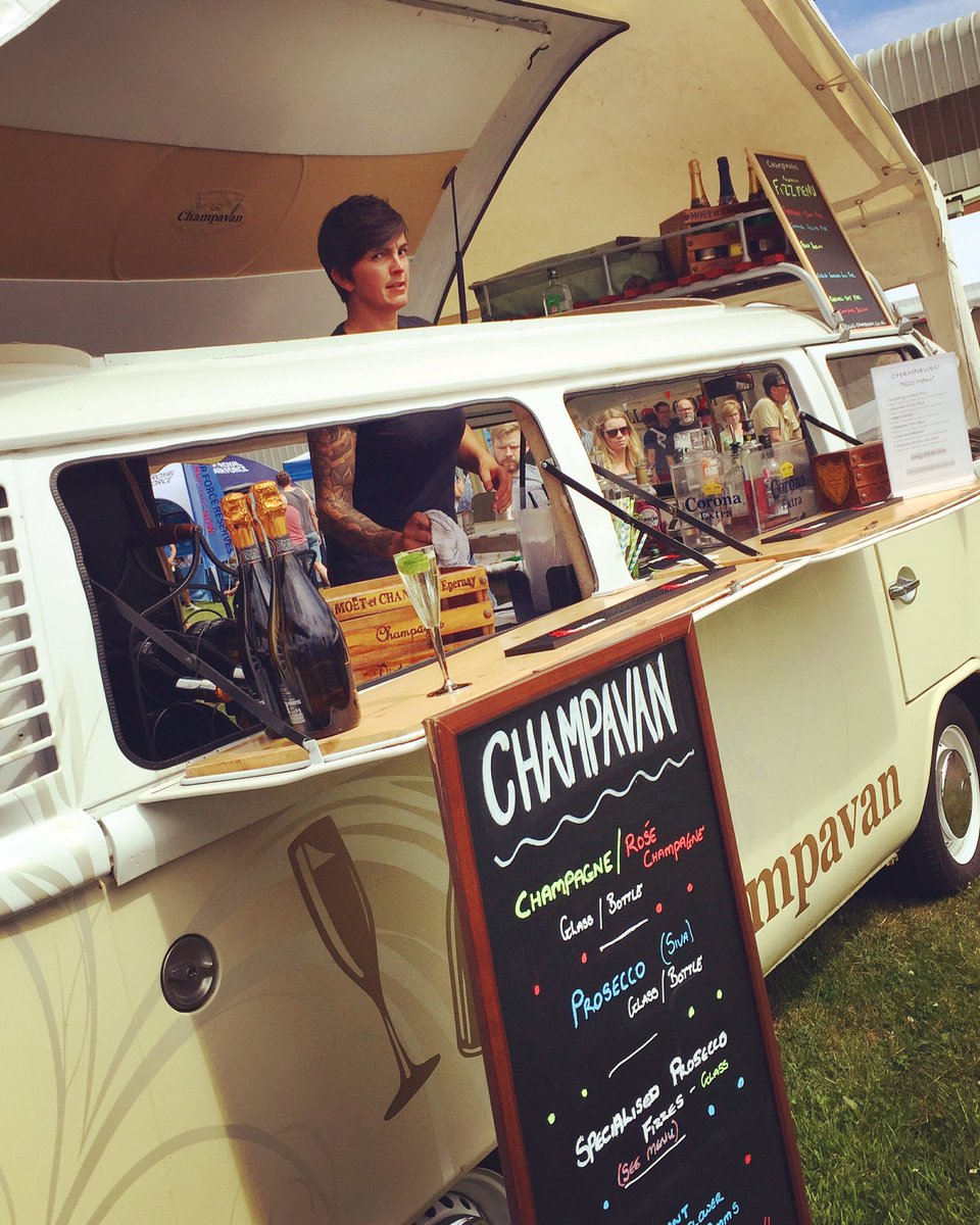 theathwareing's tweet photo. Enjoyed a few glasses of #Fizz from this lovely #Campervan @RAFMUSEUM @Champavan #FoodFestival #Champavan https://t.co/tgSOneCqhz