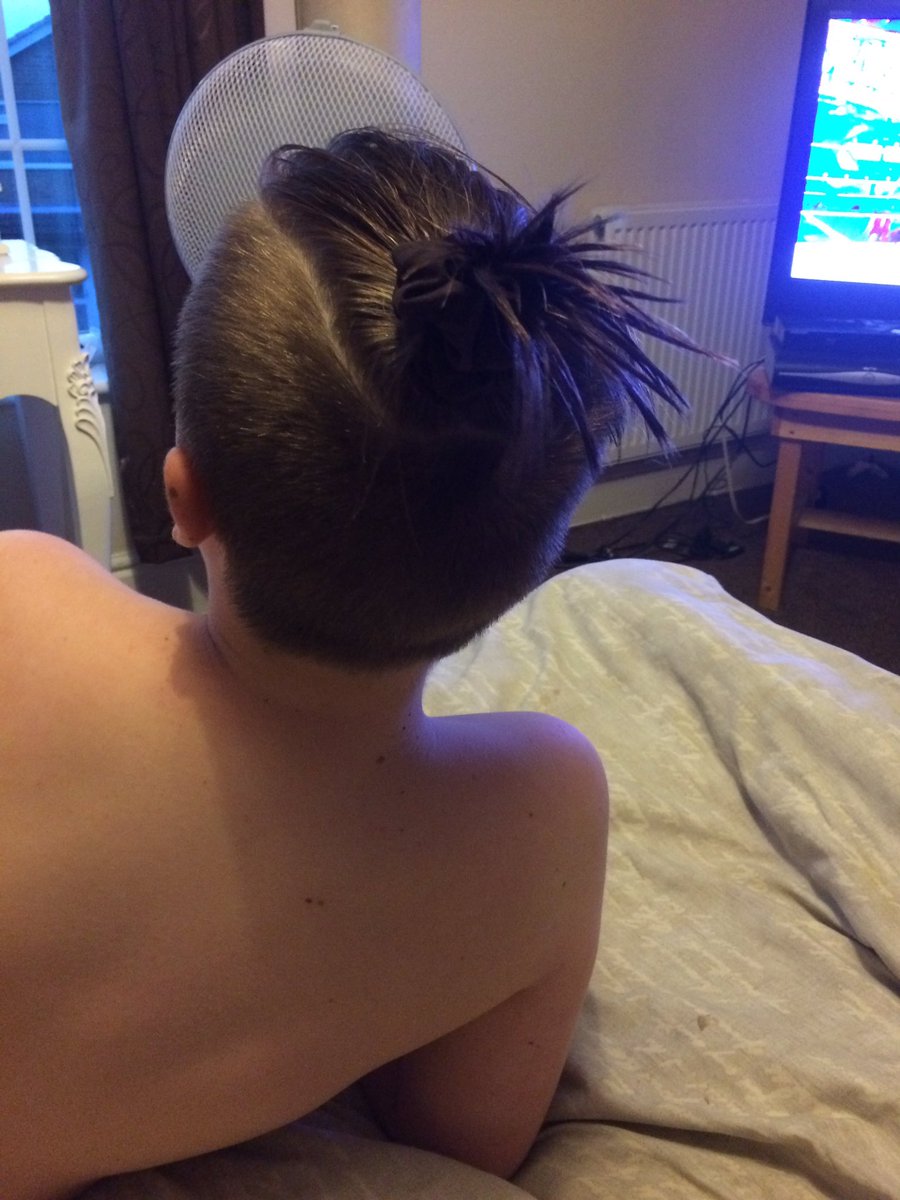 Kirisweeks1985's tweet photo. Got my sons hair in a bobble 😂😂😂 https://t.co/3hIcYtKOOq