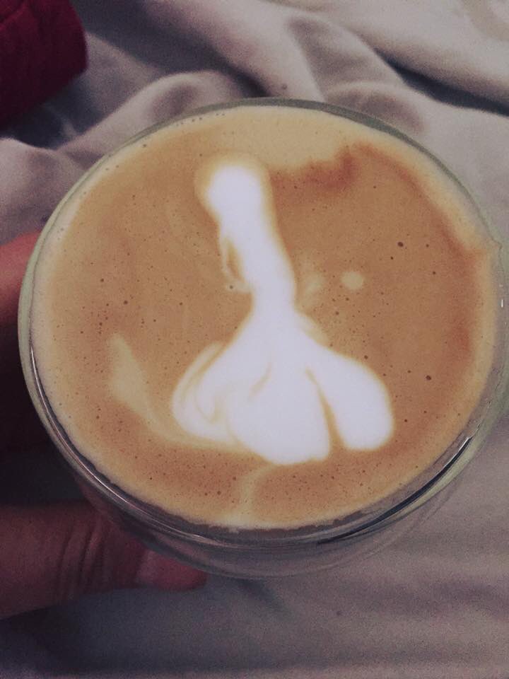 dallasfrasca's tweet photo. #BreakyInBed #DoYouSeeWhatISee https://t.co/97VDEnkdLh
