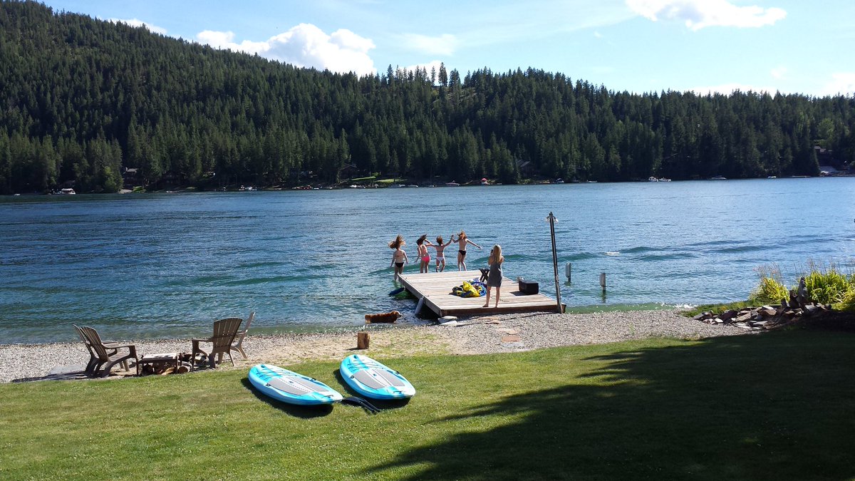 SnyderCody's tweet photo. Just arrived in @SandpointIdaho for 2 wks 4x17 yr olds hit the dock running #FunTime2016 
#rest https://t.co/dFT86EnEQ7
