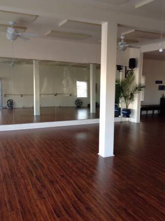 KESFit's tweet photo. @KESFit's last #FitHappyHour is this Fri at 7 PM. We'll miss everyone at @Figure8ww studio. Thanks 4 the memories! https://t.co/bJ7hWWnbLI