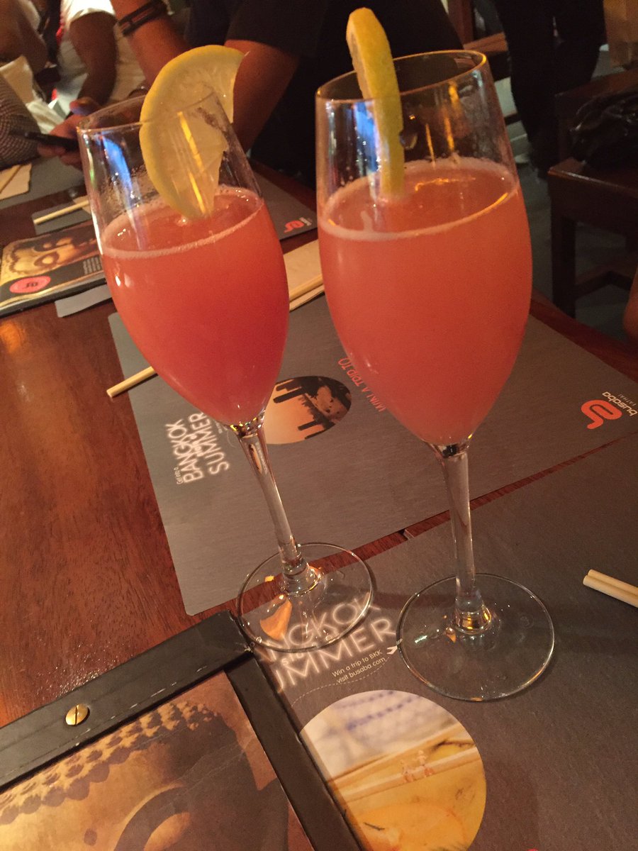 SallinderRai's tweet photo. @busabaeathai lovely #thaigreencurry as usual #yumyum #bellinis #prosceco #westfields https://t.co/TZRW5K2UZm