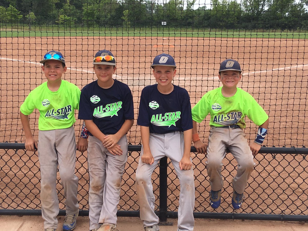 bisonfastpitch's tweet photo. @panthers10navy  had a great time in Waukegan today! Great event! A fun way to end the season! @GameDayUSA1 https://t.co/aWSKuoQGqA