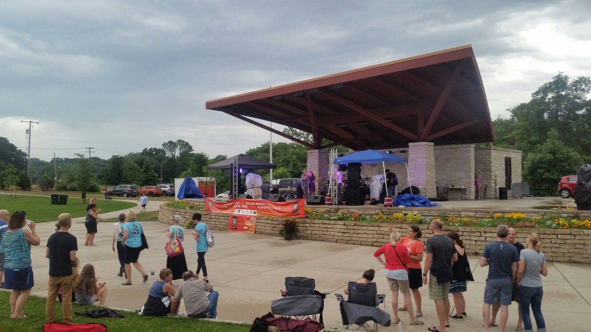 localfirstmke's tweet photo. #Spanglemaker at #LocalMotionLive. :) @milwaukeenns @UrbanMilwaukee @milwaukeerecord @onmilwaukee #indierock https://t.co/UrcZ6yAncq