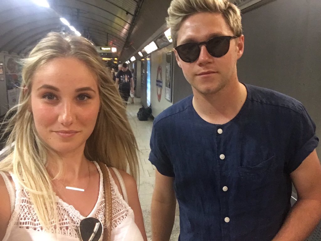 1DAllUpdatesxx's tweet photo. Niall in London (23.07.2016) (1-2) https://t.co/LIQLJb2H4P