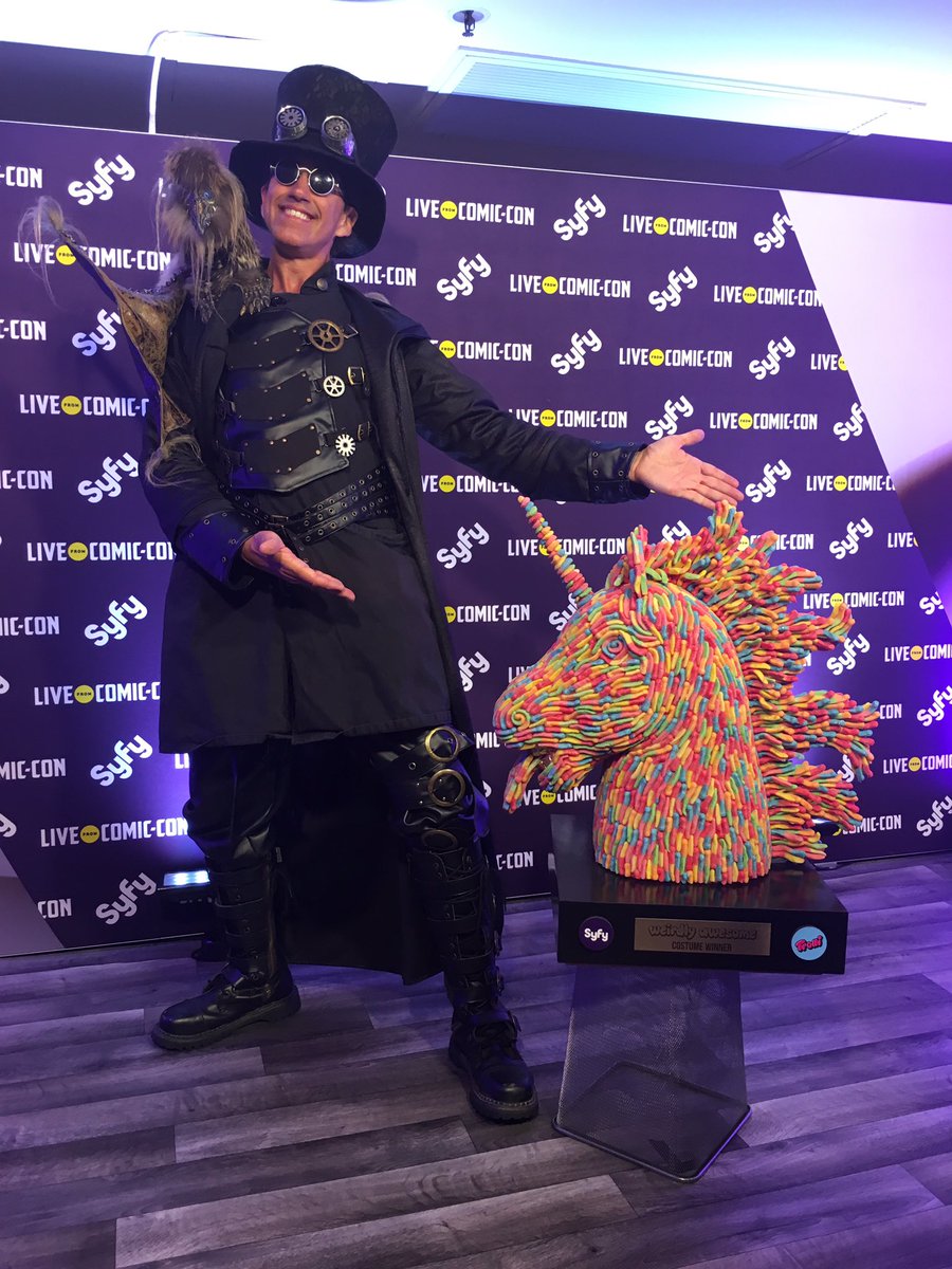 Trolli_USA's tweet photo. Here he is... Dr. Artemis Peepers! MOST weirdly awesome costume of #SDCC2016!!!!! #LiveAtSDCC #PaTrolli https://t.co/txOJ6Hjh06