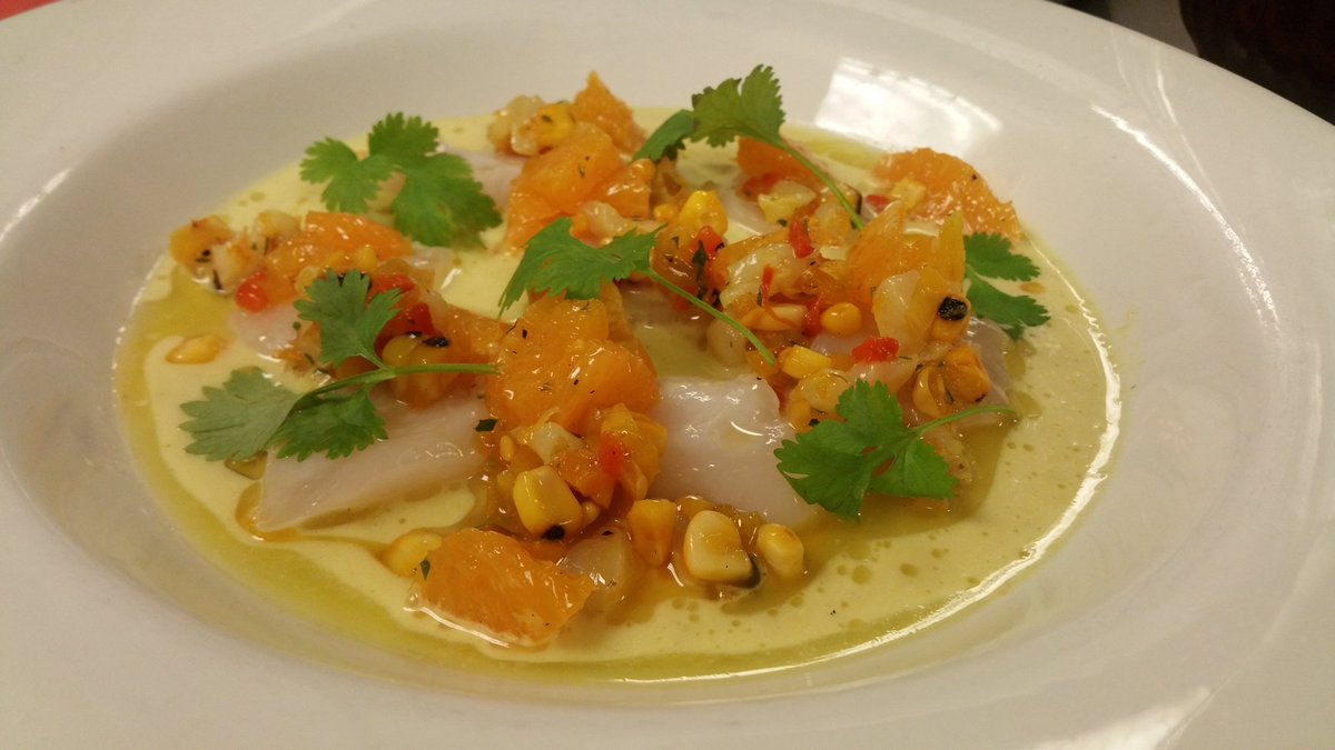 GavinGordon84's tweet photo. Scallop crudo, sweet corn broth,charred corn saffron relish, coriander, clementine https://t.co/mdX804J0xF
