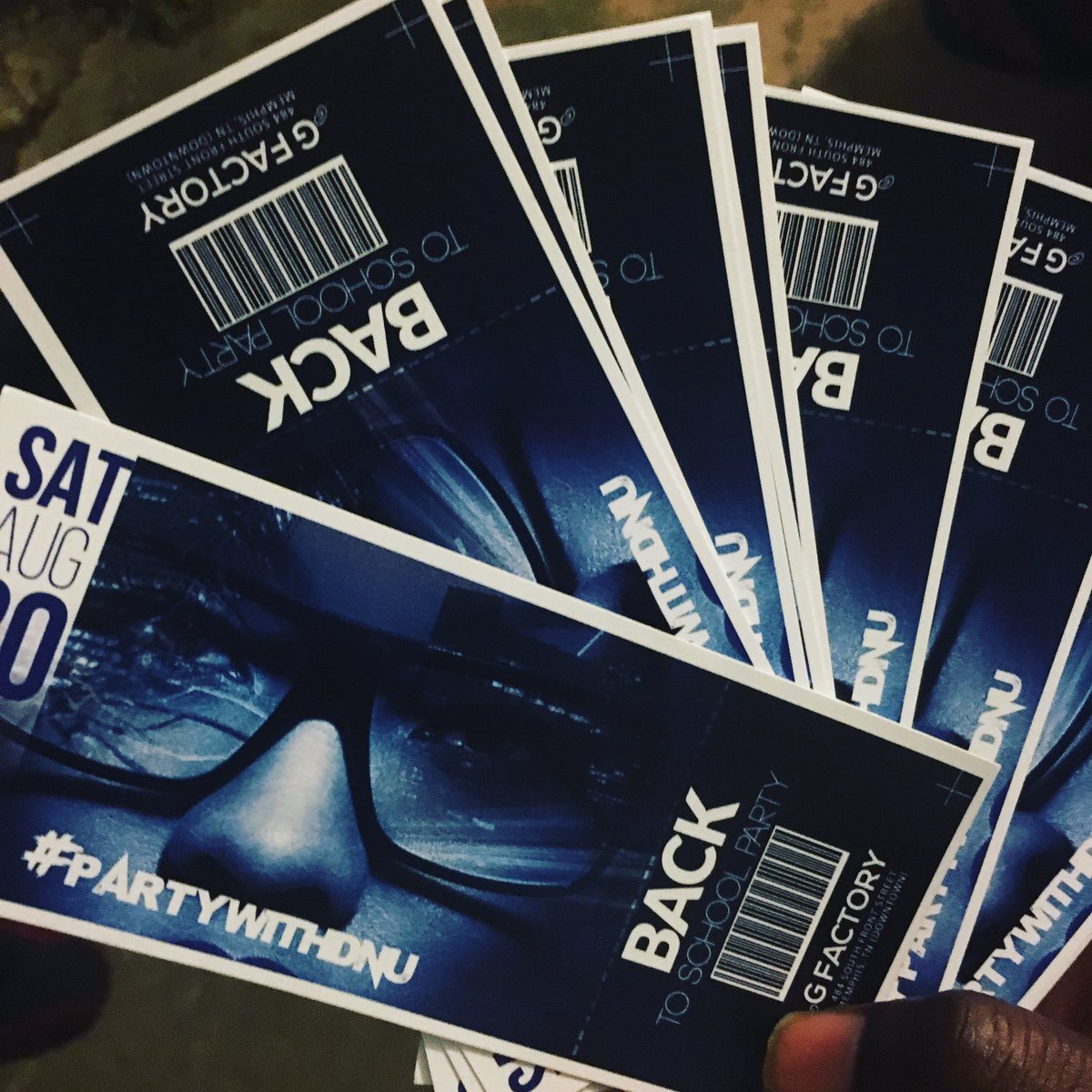 TeSpeakz93's tweet photo. TICKETS ARE NOW ON SALE FOR $15! Find any Sigma to get yours! #UofM20 #FreePartyBus #UofM19 π₯π₯π€πΎ https://t.co/3noASmySOv