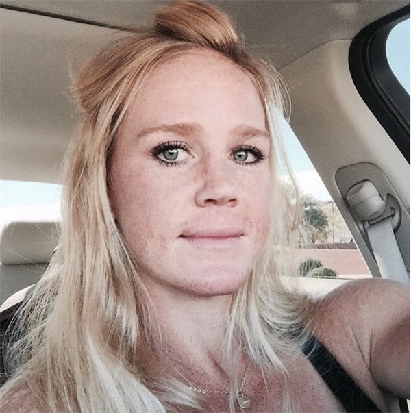 TheBestBoobies's tweet photo. I would literally lick the sweat out of @HollyHolm's #pussy right now. #freckles #UFCChicago https://t.co/NxNu0cxx4v