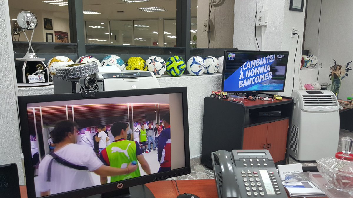 Siguiendo la jornada <a href="/LIGABancomerMX/">LIGA MX unofficial🚫</a>  por #ChivasTV además León-Necaxa y América-Toluca. Redacción <a href="/estoenlinea/">Esto en Línea</a>