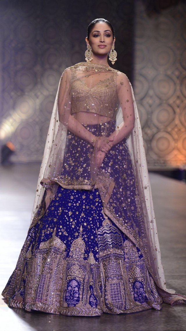 IndianCouturee's tweet photo. Yami Gautam modeling for Rimple and Harpreet Narula at India Couture Week 2016 https://t.co/H98SG5ZUGr