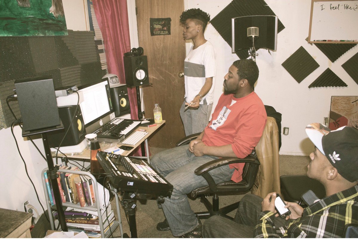 LyricaMusic's tweet photo. Relaxed. Zoned. #NapsOnly #BTN https://t.co/mdSYFa6hZ7