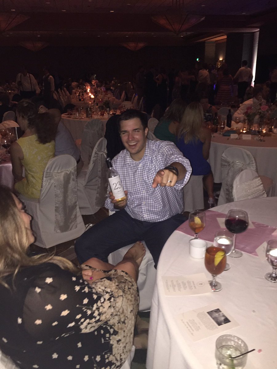 JimEdiger's tweet photo. #pedersonwedding https://t.co/7GNZkhMD0p
