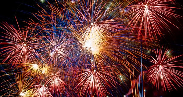 WesternerDays's tweet photo. Last night of fireworks tonight at 10:45pm - presented by Wolseley Kitchen and Bath Classics, Shine FM &amp; Blanco https://t.co/jMdL9qnb6u