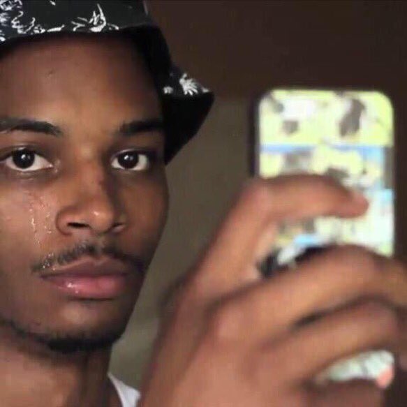 when you're on your 295th selfie attempt &amp; still trying to refuse the fact that you're ugly &amp; today's not your day