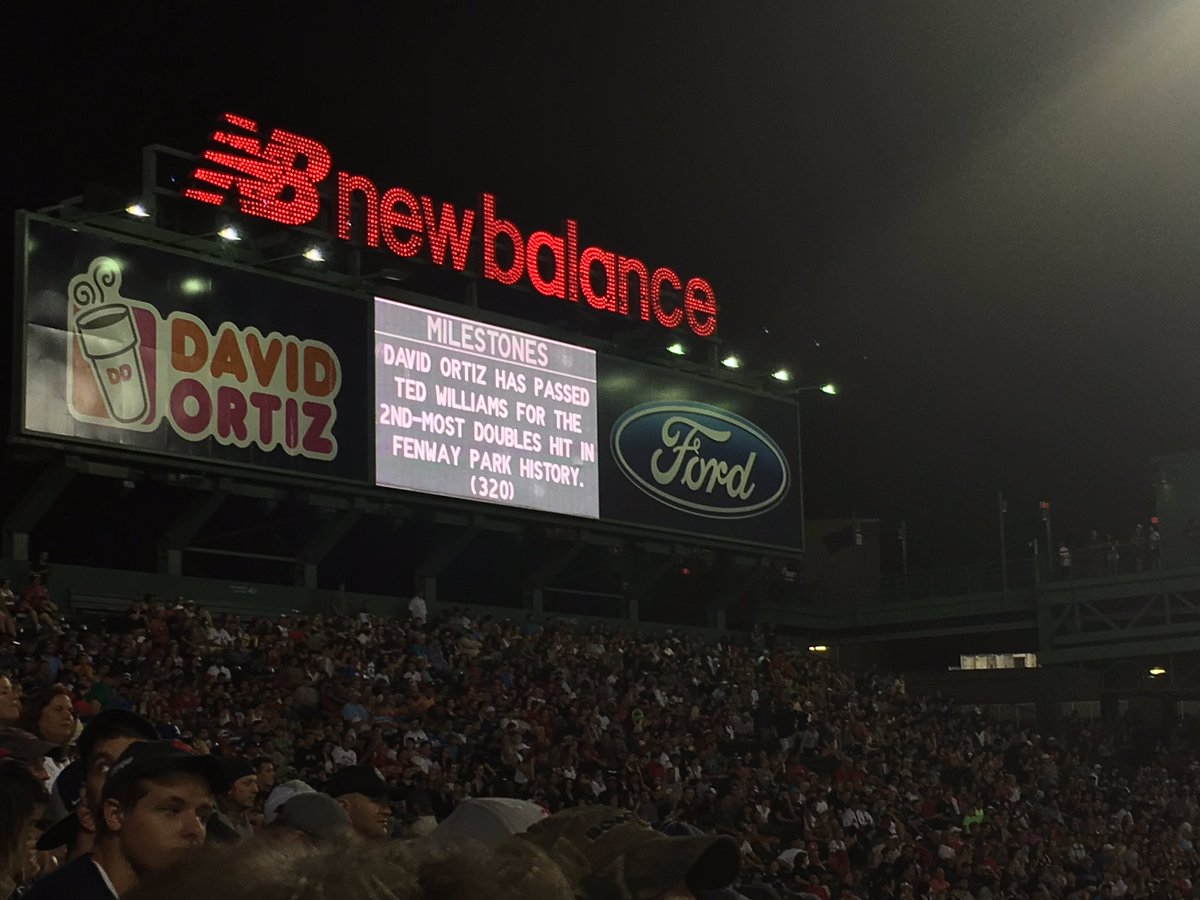 bequietNick's tweet image. Weve got our rally caps on in #section36! Led by Big Papi, this team is capable of amazing things #redsox #papipower