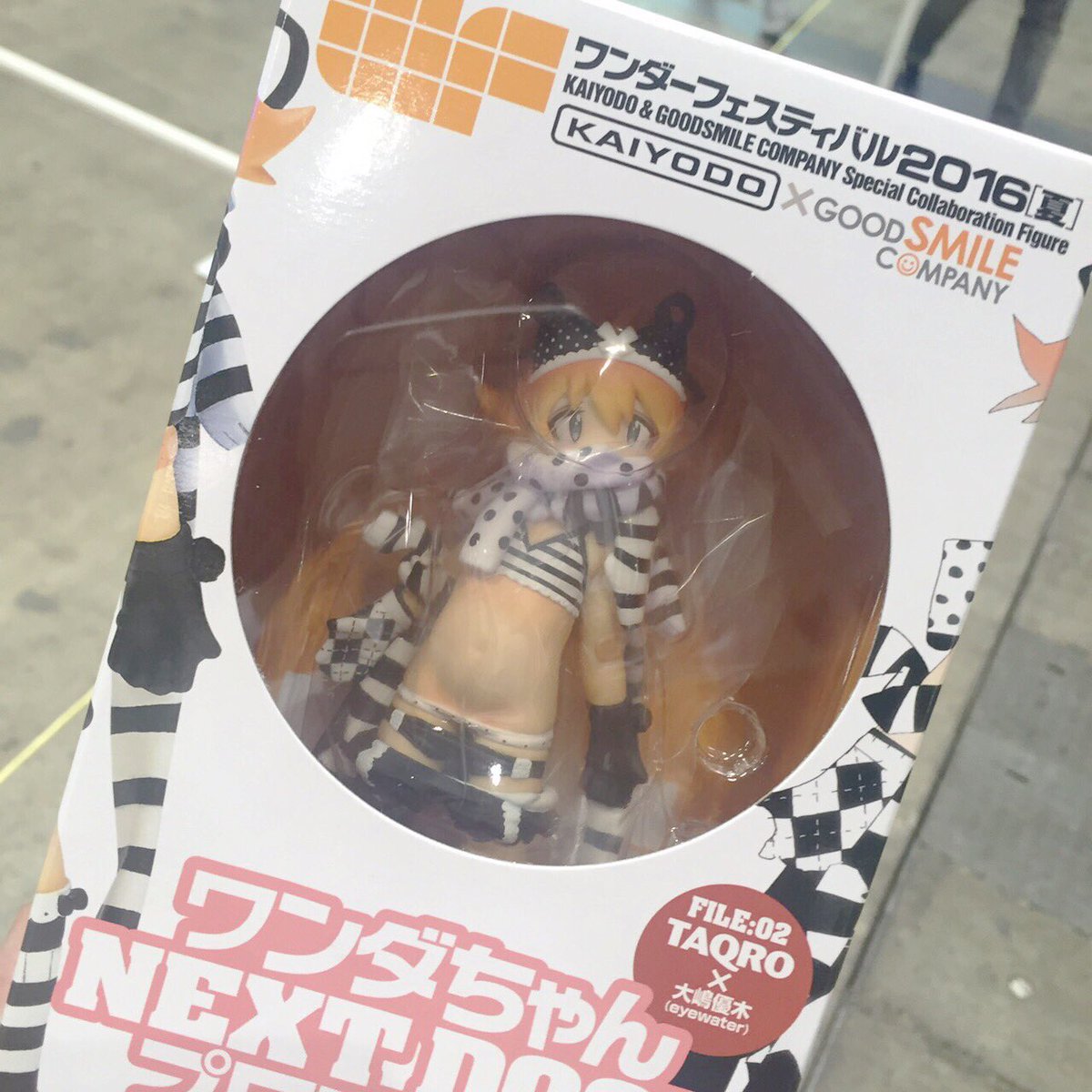 TAQROデザインのワンフェス表紙絵フィギュア、ワンダちゃんを会場で