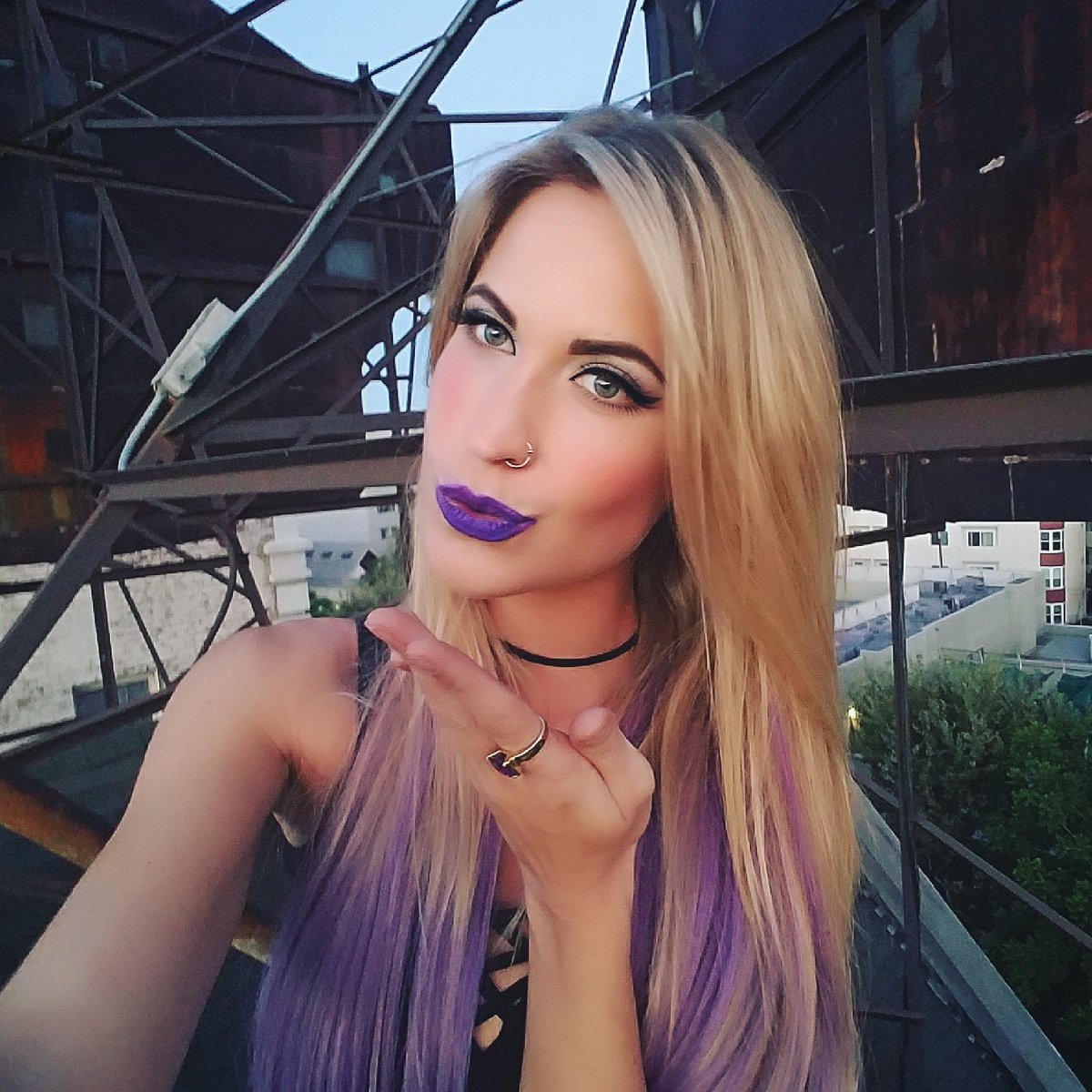 alexandradmusic's tweet photo. Green eyes and a sunrise.. 💚💜 #selfiesaturday #teambellami #purplepout #purplehair #bellami #selfie #la #ombrehair https://t.co/8iwE98JVng