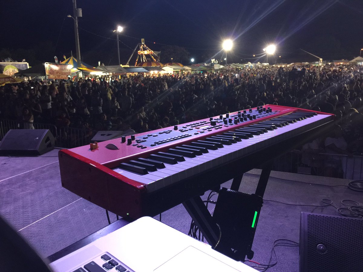 LuiggySantiago's tweet photo. tonights gig performing with Obie Bermudez , Salinas ... #iseenord #stage2ex #keyboardist #music #keemanagement https://t.co/9vGMvv8UG2