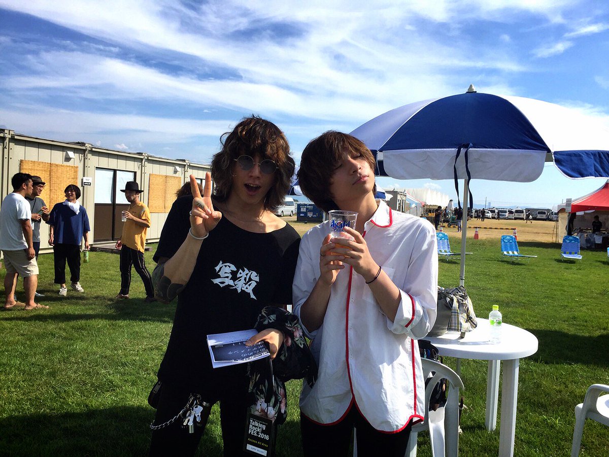 クリープハイプ トーキングロックフェス ありがとうございました 吉川さん そしてお客さん 楽しいフェスだったなぁ 写真はぶーやんと 尾崎