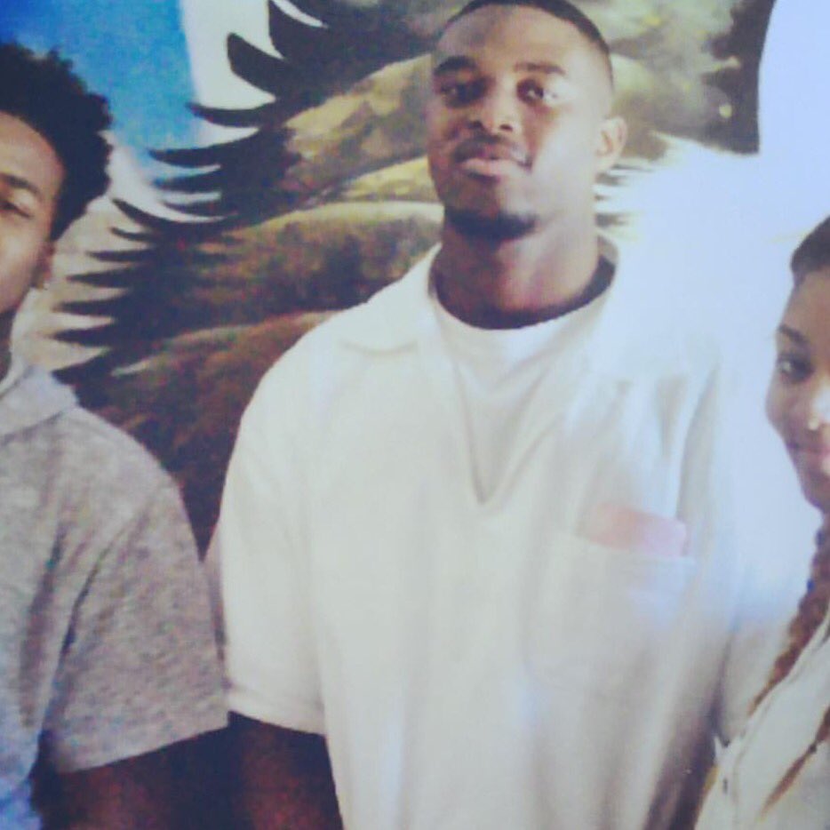 DesmoTheCrooked's tweet photo. #FreeKevon @103BIGKE https://t.co/i2R7fpwDs2