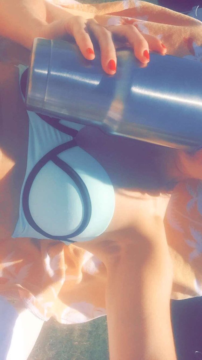 tarasparks's tweet photo. ππΌ+ππΌ = πͺππΌ #snapchatsaturdays https://t.co/367KSsQ7bv
