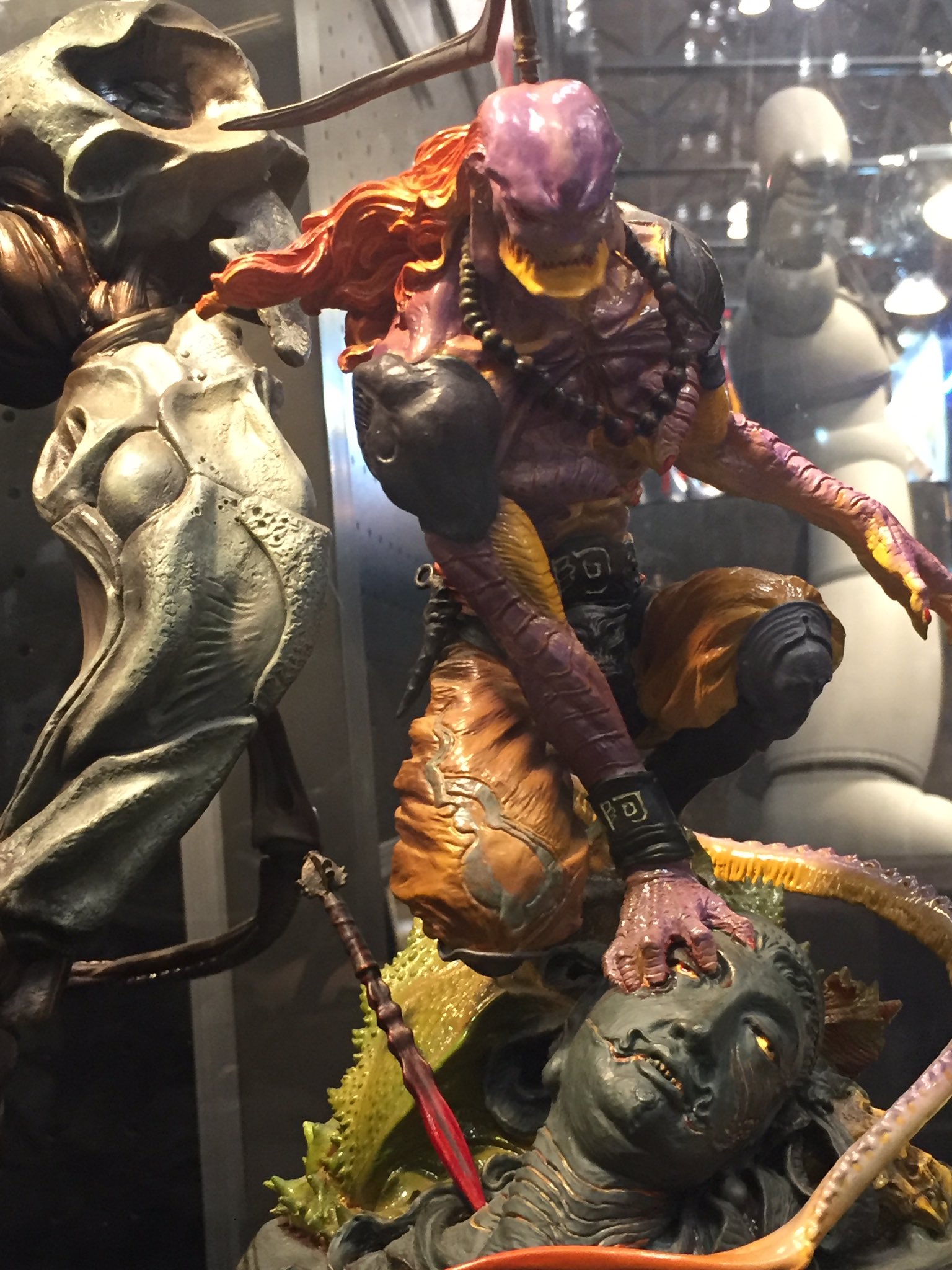 ガレージキットレッド・モー・サリアムアジャリ