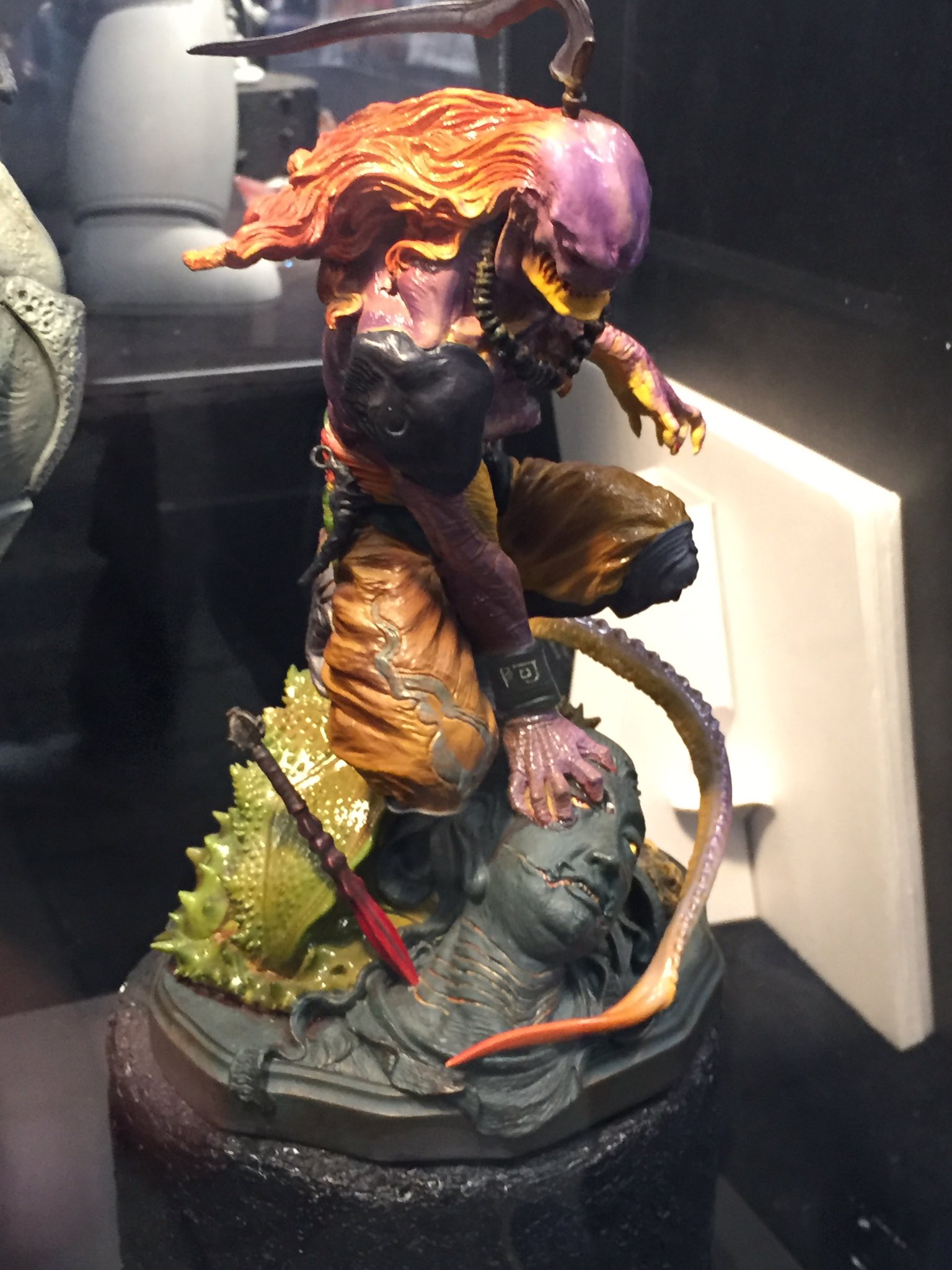 ガレージキットレッド・モー・サリアムアジャリ