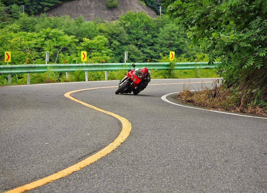 zxr250最高！ あえて擦らないようにたたんでるつもりですが、無理膝